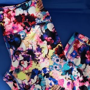 Material Girl Capri Leggings